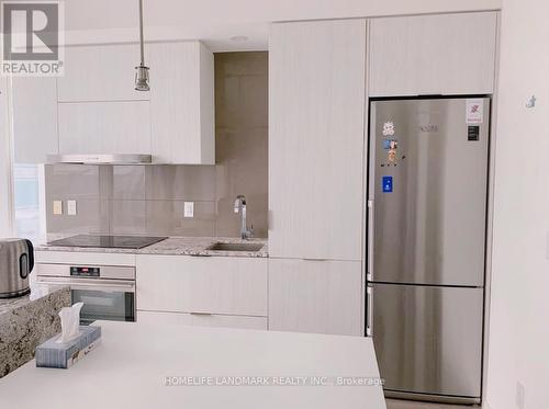 #1703 -1 Bloor St E, Toronto, ON - Indoor Photo Showing Kitchen