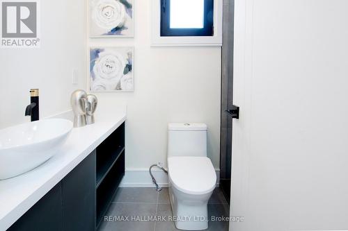 8 Rolyat Street, Toronto, ON - Indoor Photo Showing Bathroom