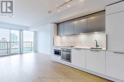 #3608 - 85 Wood Street, Toronto, ON - Indoor Photo Showing Kitchen With Upgraded Kitchen