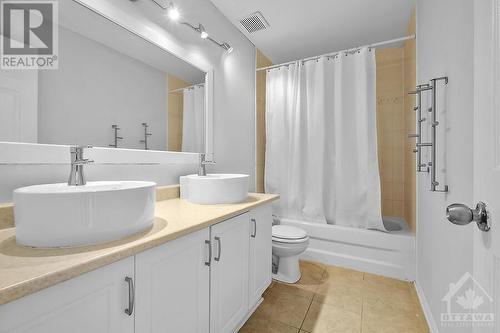 1941 Orchardview Avenue, Orleans, ON - Indoor Photo Showing Bathroom