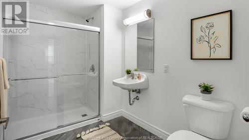 1611 Banwell Unit# 210, Windsor, ON - Indoor Photo Showing Bathroom