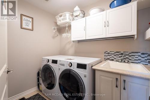 105 Anderson Rd, New Tecumseth, ON - Indoor Photo Showing Laundry Room