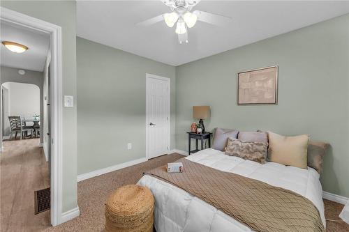 13 Brant Street E, Cayuga, ON - Indoor Photo Showing Bedroom