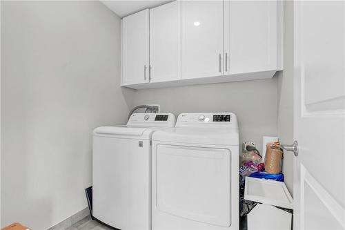 110 Hibiscus Lane, Hamilton, ON - Indoor Photo Showing Laundry Room