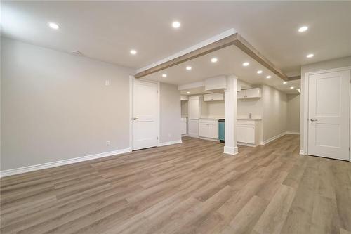 110 Hibiscus Lane, Hamilton, ON - Indoor Photo Showing Other Room