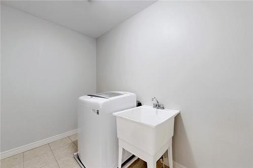 63 Chamomile Drive, Hamilton, ON - Indoor Photo Showing Laundry Room