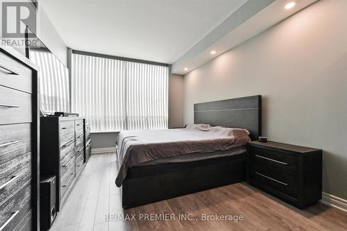 #1013 -309 Major Mackenzie Dr E, Richmond Hill, ON - Indoor Photo Showing Bedroom