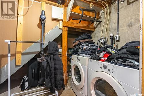 2513 Irvine Avenue, Saskatoon, SK - Indoor Photo Showing Laundry Room