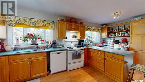 Christianson Acreage, Waldheim, SK - Indoor Photo Showing Kitchen With Double Sink