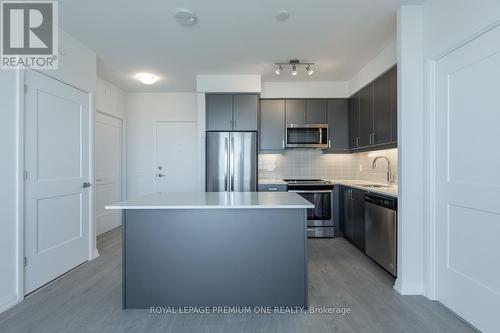 2614 - 7895 Jane Street, Vaughan, ON - Indoor Photo Showing Kitchen With Upgraded Kitchen
