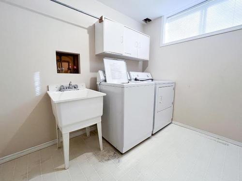 191 Mcgill Rd, Kamloops, BC - Indoor Photo Showing Laundry Room