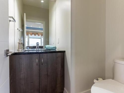 1065 Edgehill Place, Kamloops, BC - Indoor Photo Showing Bathroom