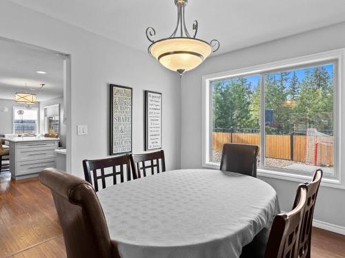 2030 Pinegrass Crt, Kamloops, BC - Indoor Photo Showing Dining Room