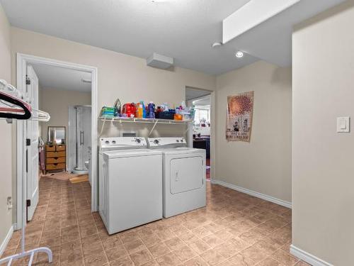 2030 Pinegrass Crt, Kamloops, BC - Indoor Photo Showing Laundry Room