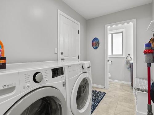 2030 Pinegrass Crt, Kamloops, BC - Indoor Photo Showing Laundry Room