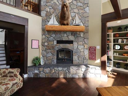 1149 Little Shuswap Lake Road, Chase, BC - Indoor Photo Showing Living Room With Fireplace