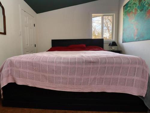 1149 Little Shuswap Lake Road, Chase, BC - Indoor Photo Showing Bedroom