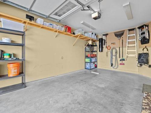 1-576 Nicola Street, Kamloops, BC - Indoor Photo Showing Garage