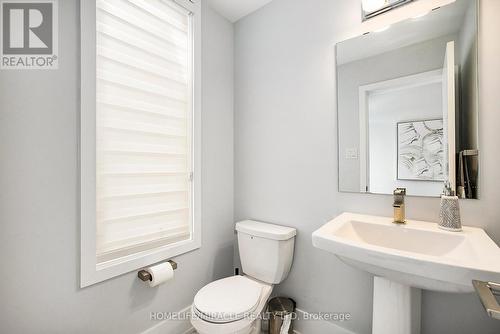 652 Perseus Avenue, Ottawa, ON - Indoor Photo Showing Bathroom