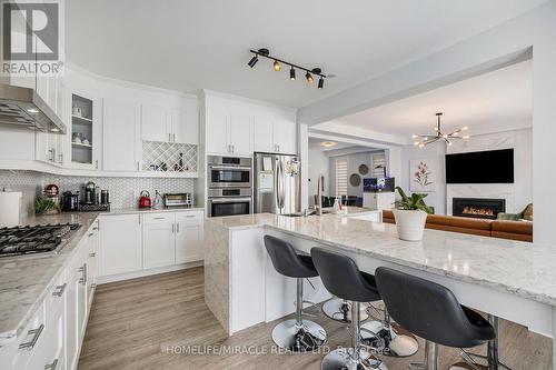 652 Perseus Avenue, Ottawa, ON - Indoor Photo Showing Kitchen With Upgraded Kitchen