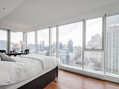 Master bedroom - 2501-1155 Rue De La Montagne, Montréal (Ville-Marie), QC - Indoor Photo Showing Bedroom