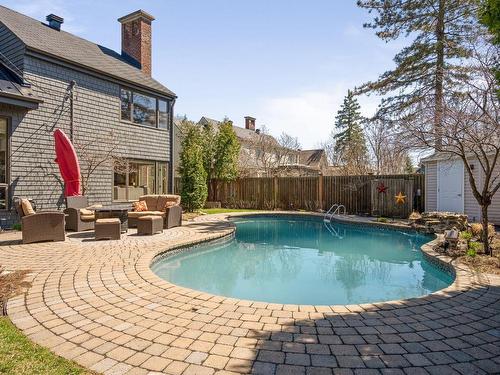 Piscine - 314 Crois. Pinetree, Beaconsfield, QC - Outdoor With In Ground Pool With Backyard