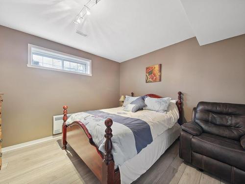 Chambre Ã Â coucher - 293 Rue Du Plateau, Pincourt, QC - Indoor Photo Showing Bedroom