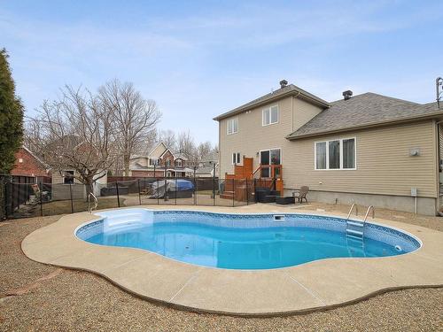 Piscine - 293 Rue Du Plateau, Pincourt, QC - Outdoor With In Ground Pool With Backyard