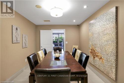 1307 - 330 Ridout Street N, London, ON - Indoor Photo Showing Dining Room