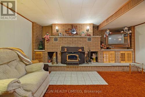 23 Montcalm St, St. Thomas, ON - Indoor With Fireplace
