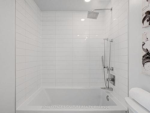 808-25 Richmond St E, Toronto, ON - Indoor Photo Showing Bathroom