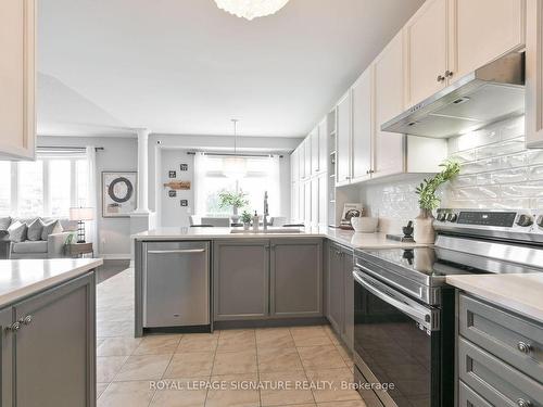 20 Fawnridge Rd, Caledon, ON - Indoor Photo Showing Kitchen With Stainless Steel Kitchen With Upgraded Kitchen