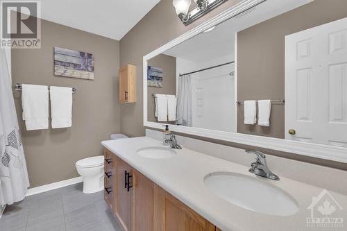 7121 Shadow Ridge Drive, Greely, ON - Indoor Photo Showing Bathroom