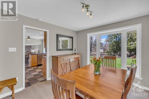 7121 Shadow Ridge Drive, Greely, ON - Indoor Photo Showing Dining Room
