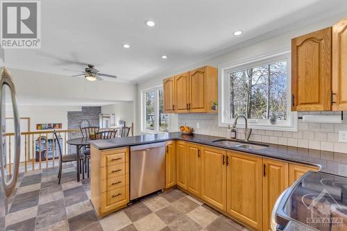 7121 Shadow Ridge Drive, Greely, ON - Indoor Photo Showing Kitchen With Double Sink