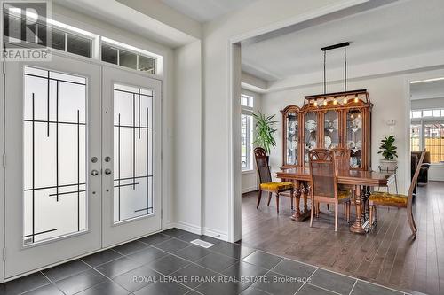 100 Highlands Boulevard, Cavan Monaghan, ON - Indoor Photo Showing Dining Room