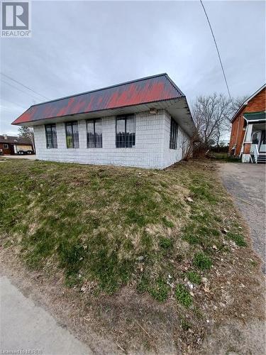 598 Mcconnell Street, Mattawa, ON 