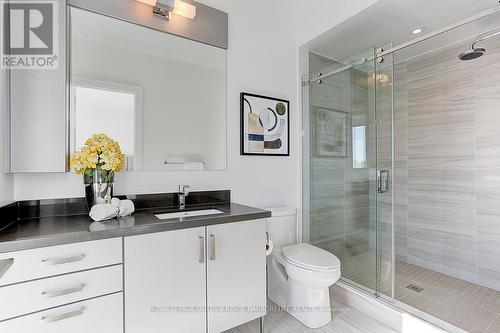 80 South Park Rd, Markham, ON - Indoor Photo Showing Bathroom