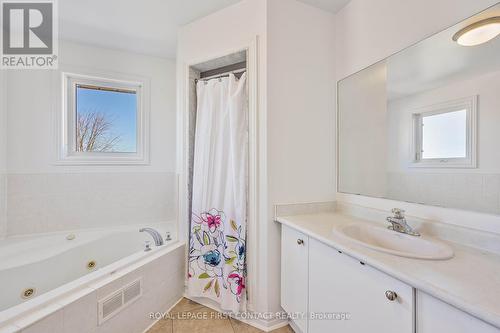 36 Batteaux Street, Barrie, ON - Indoor Photo Showing Bathroom