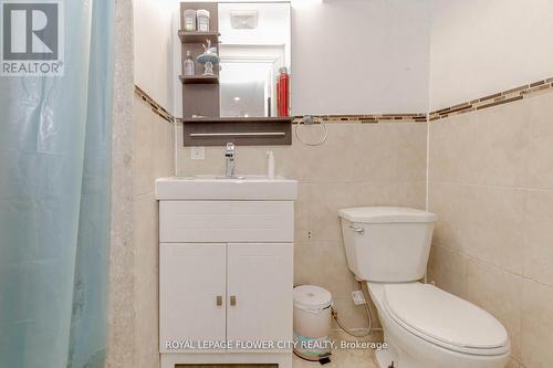#56 -7500 Goreway Dr, Mississauga, ON - Indoor Photo Showing Bathroom