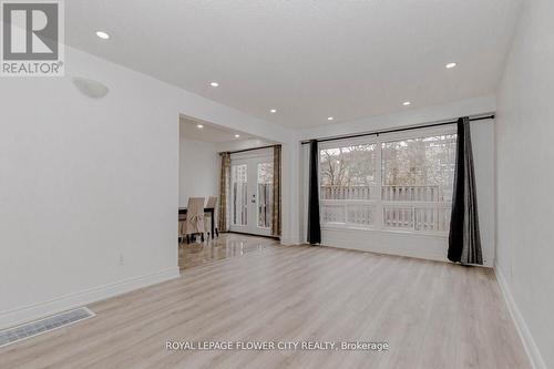#56 -7500 Goreway Dr, Mississauga, ON - Indoor Photo Showing Other Room