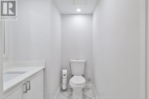 #720 -2261 Lake Shore Blvd W, Toronto, ON - Indoor Photo Showing Bathroom