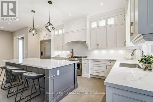 20 Esposito Court, Toronto, ON - Indoor Photo Showing Kitchen With Upgraded Kitchen