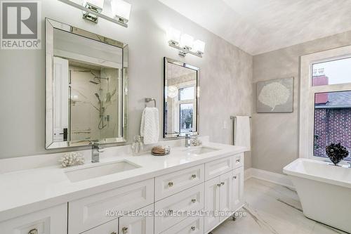21 Esposito Crt, Toronto, ON - Indoor Photo Showing Bathroom