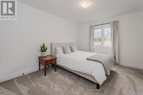 593 Benninger Drive, Kitchener, ON - Indoor Photo Showing Bedroom