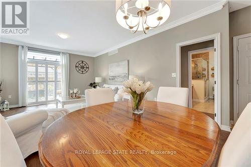 32 Stickland Lane, Hamilton, ON - Indoor Photo Showing Dining Room