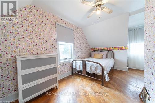 5885 Keith St, Niagara Falls, ON - Indoor Photo Showing Bedroom