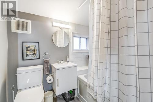 55 Delaney Cres, Toronto, ON - Indoor Photo Showing Bathroom