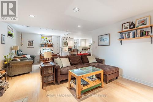 16 Farnham Ave, Toronto, ON - Indoor Photo Showing Living Room