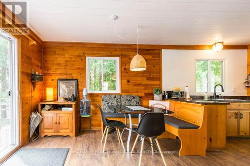 335 Rainbow Drive, Otonabee-South Monaghan, ON - Indoor Photo Showing Dining Room